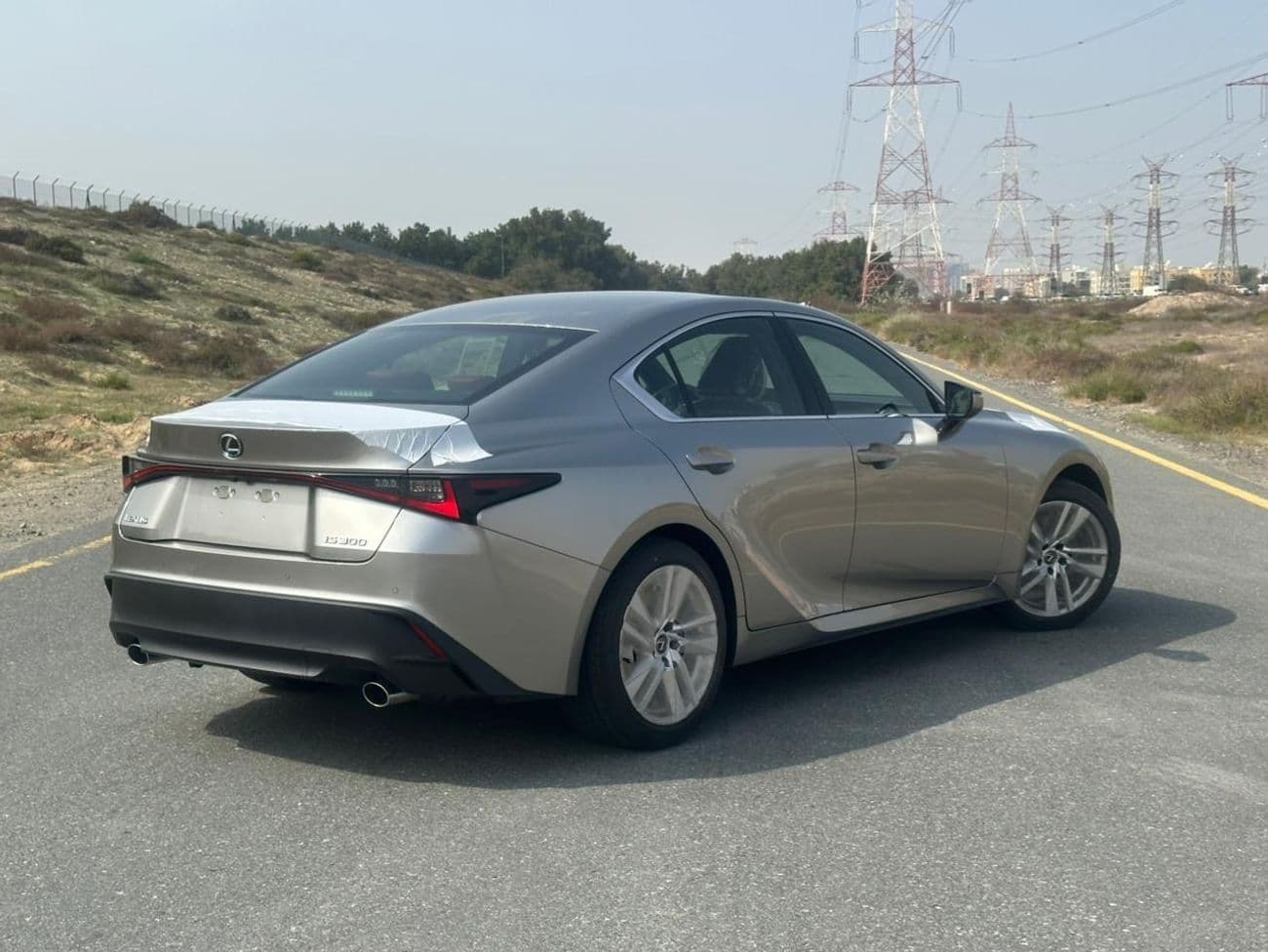 2025 Lexus IS300 PREMIER thumbnail 4