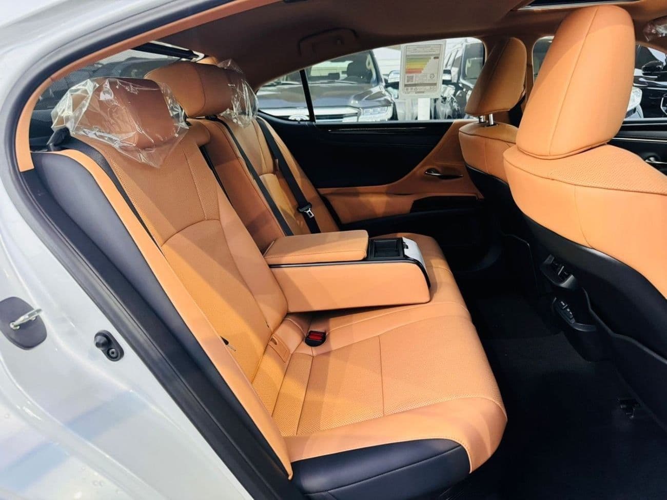 2025 Lexus ES300 thumbnail 4