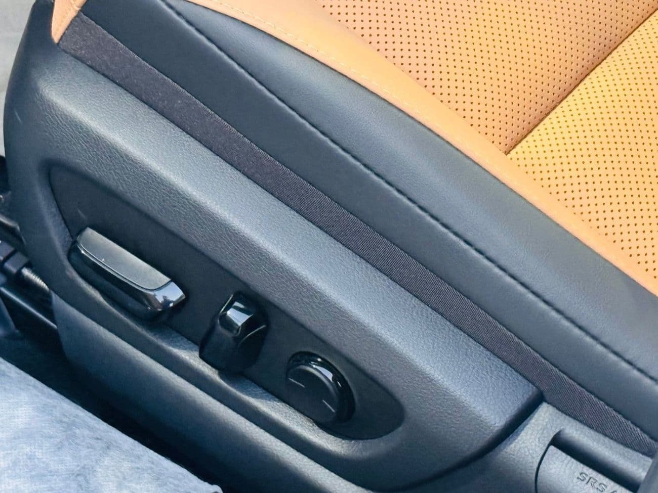 2025 Lexus ES300 thumbnail 6