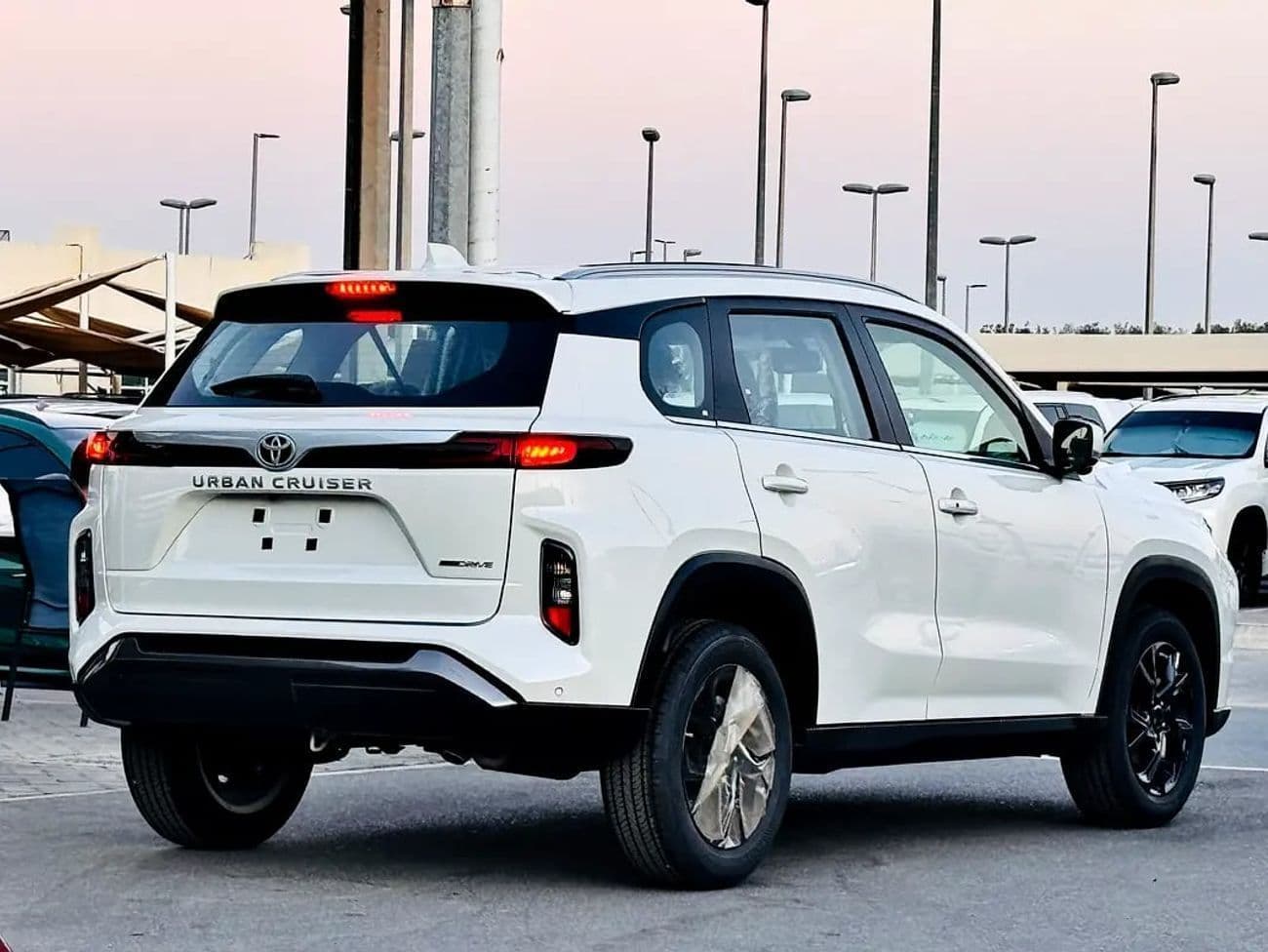 2026 Toyota Urban Cruiser GLX thumbnail 4