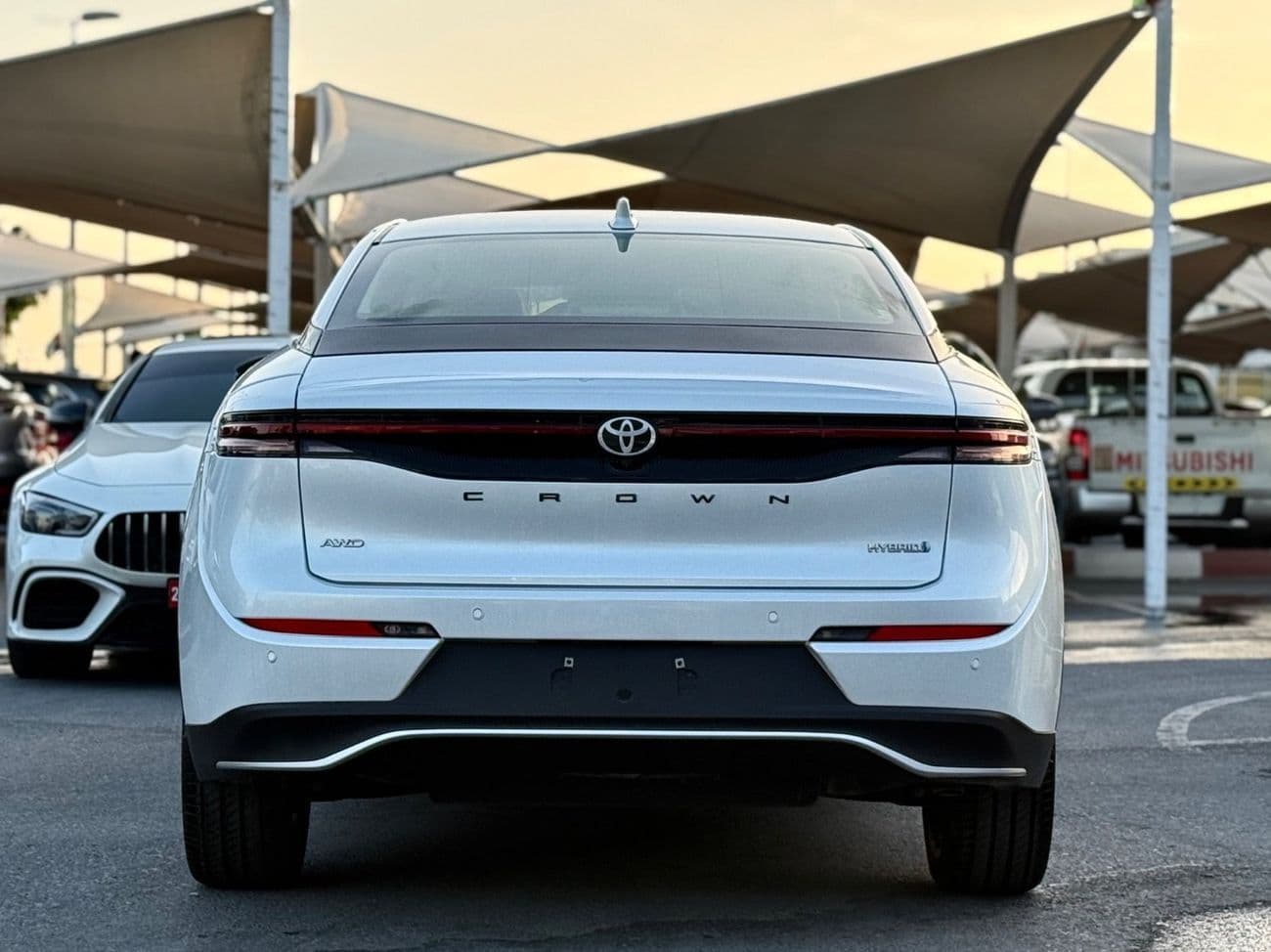 2023 Toyota Crown PLATINUM thumbnail 3