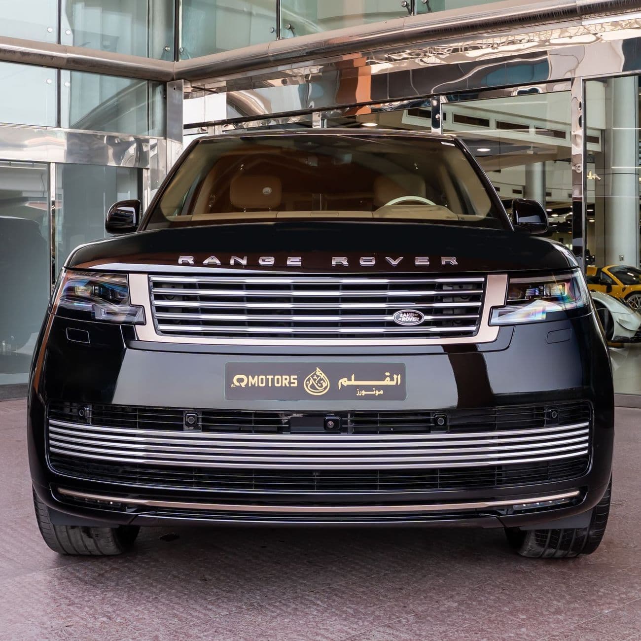 2026 Land Rover Range Rover SV LWB P615 thumbnail 4