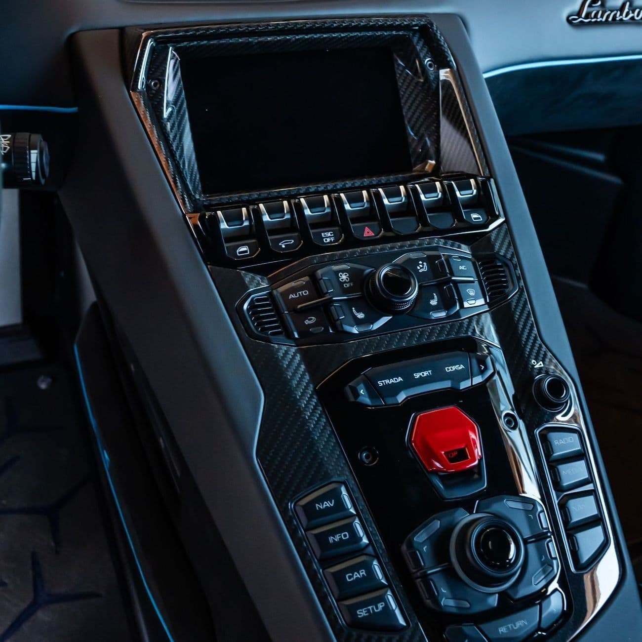 2017 Lamborghini Aventador LP 750 thumbnail 2