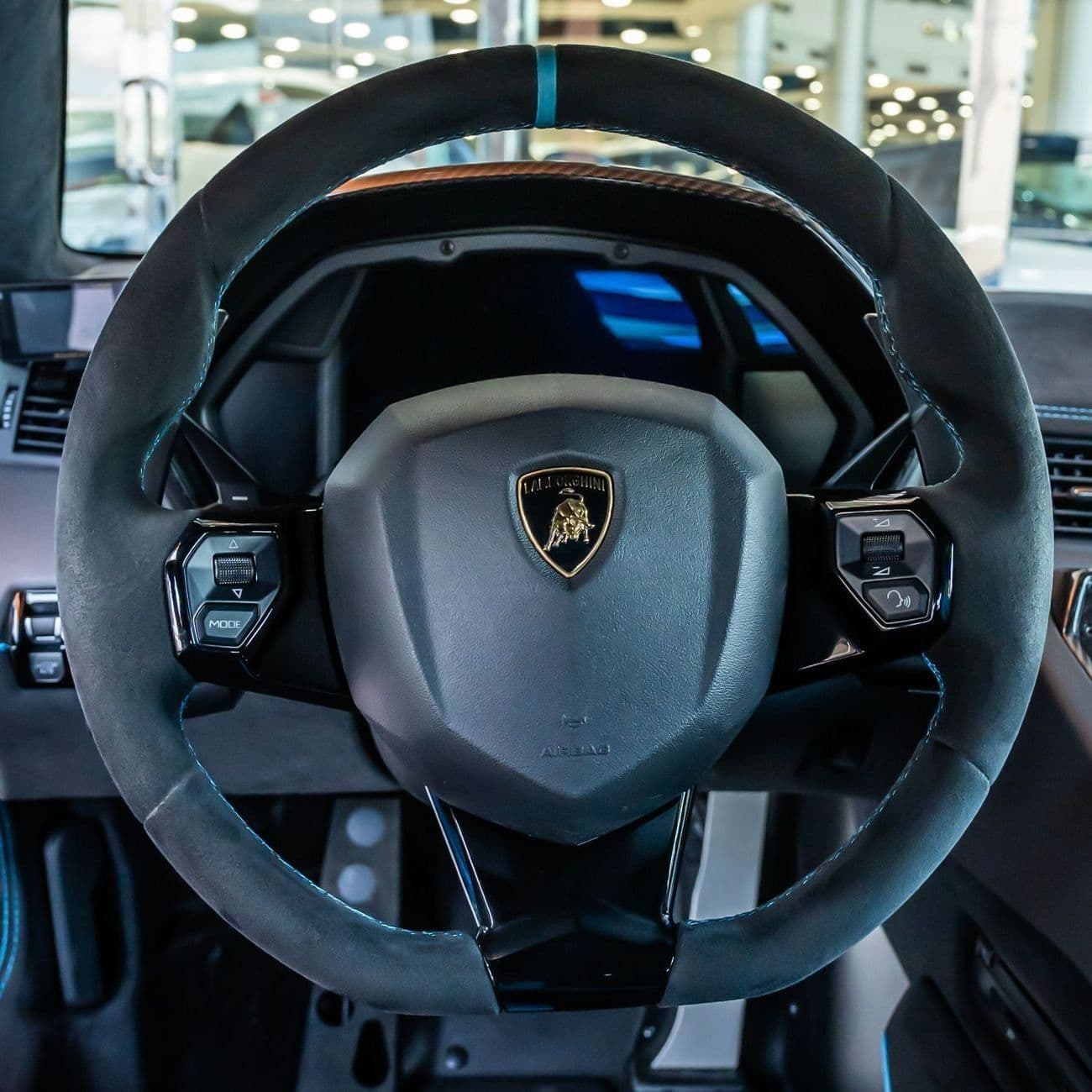 2017 Lamborghini Aventador LP 750 thumbnail 3