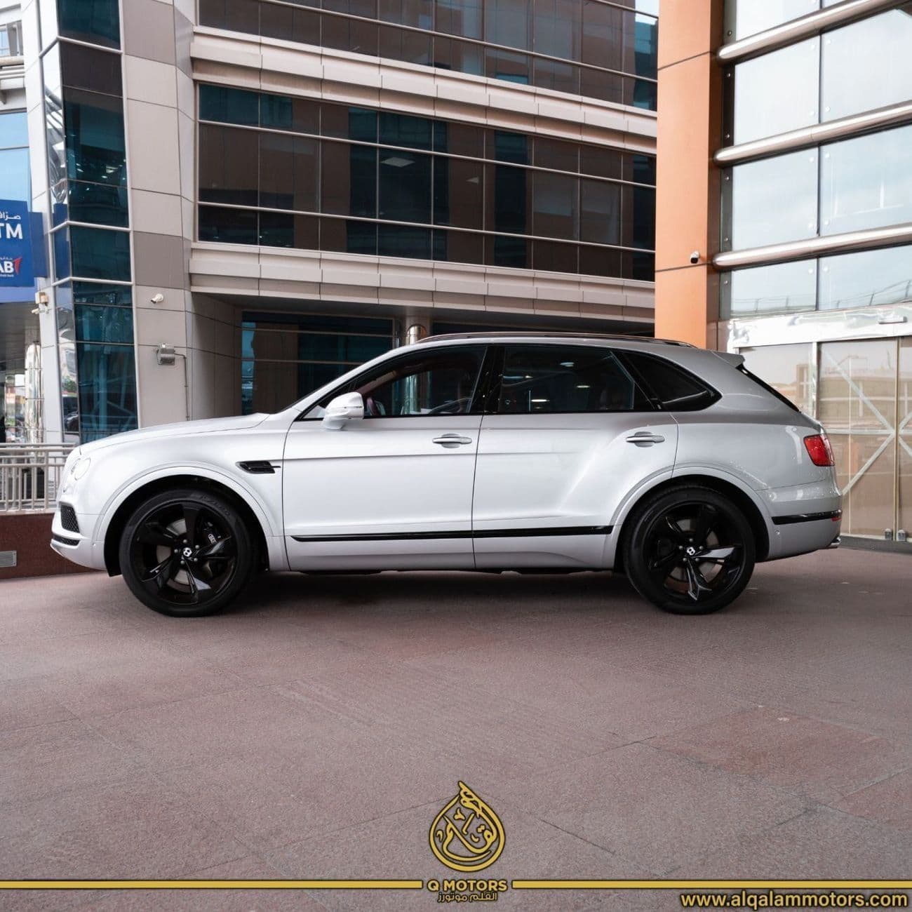 2018 Bentley Bentayga SIGNATURE thumbnail 4