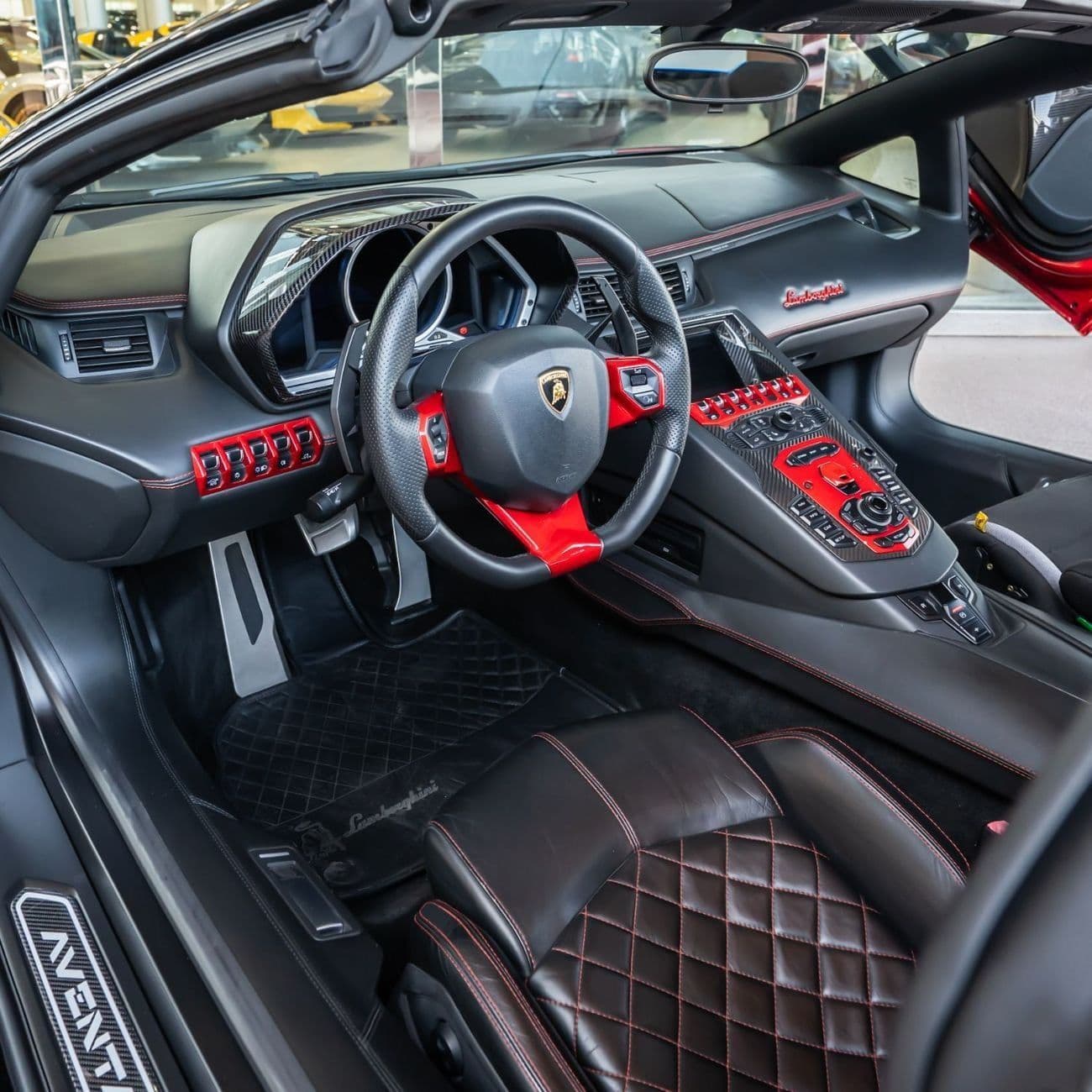 2015 Lamborghini Aventador ROADSTER thumbnail 8