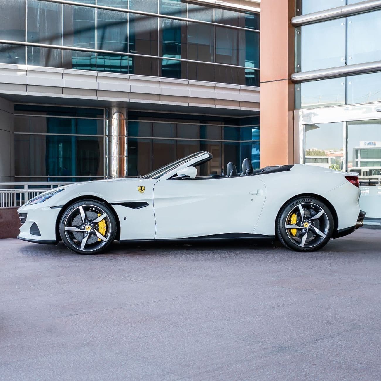 2022 Ferrari Portofino thumbnail 4