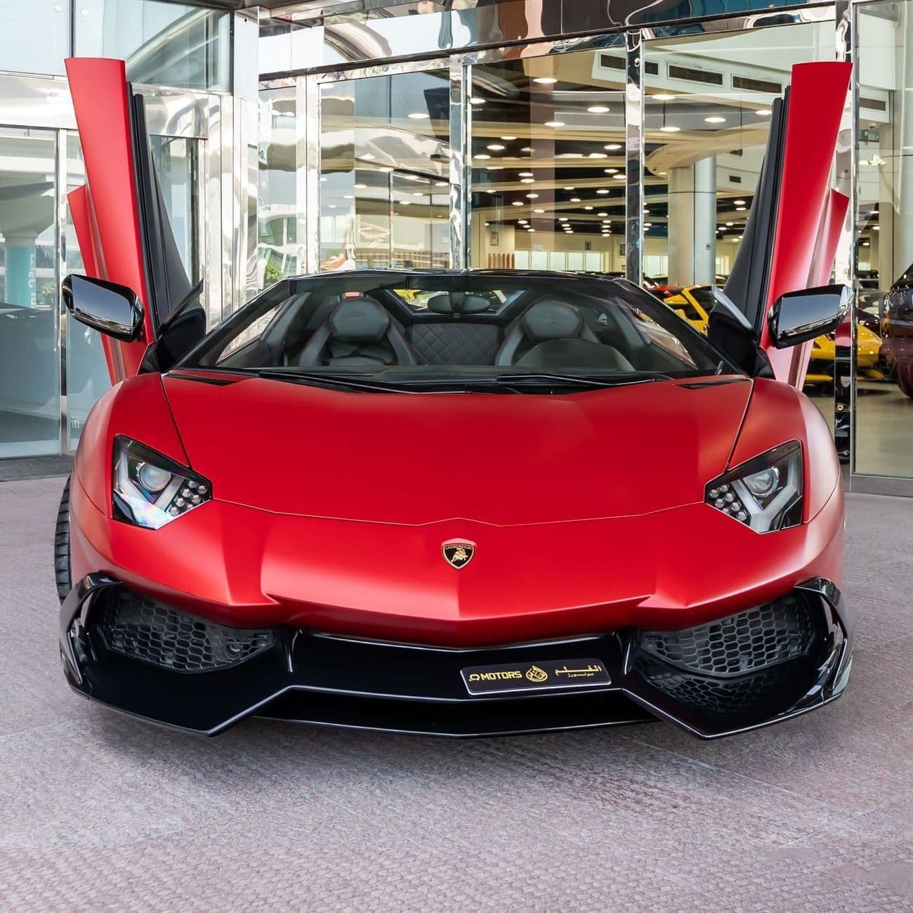 2015 Lamborghini Aventador ROADSTER thumbnail 3