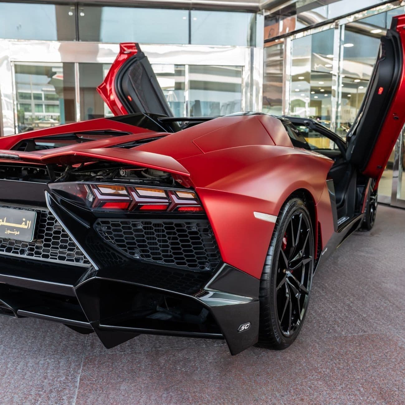 2015 Lamborghini Aventador ROADSTER thumbnail 5
