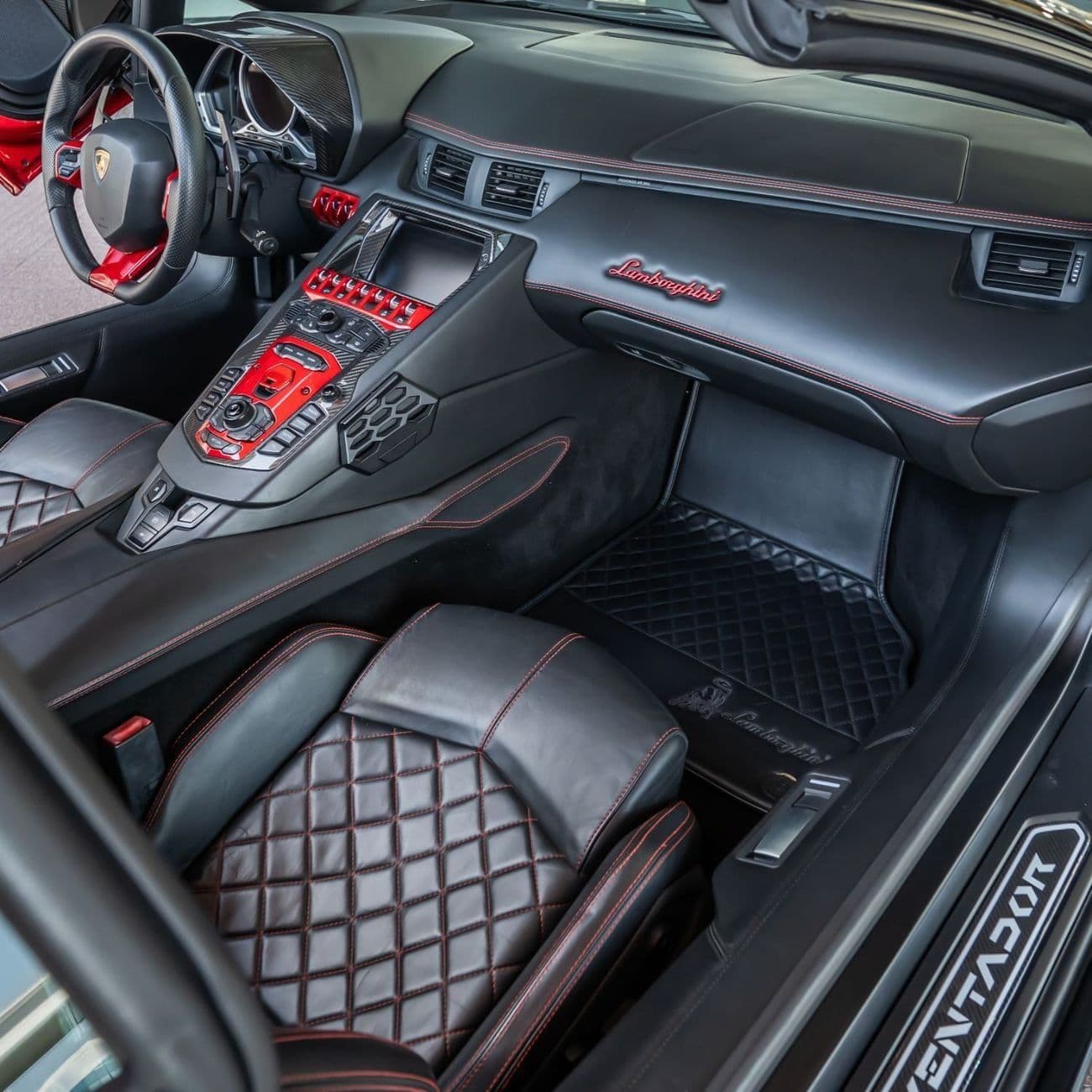2015 Lamborghini Aventador ROADSTER thumbnail 7