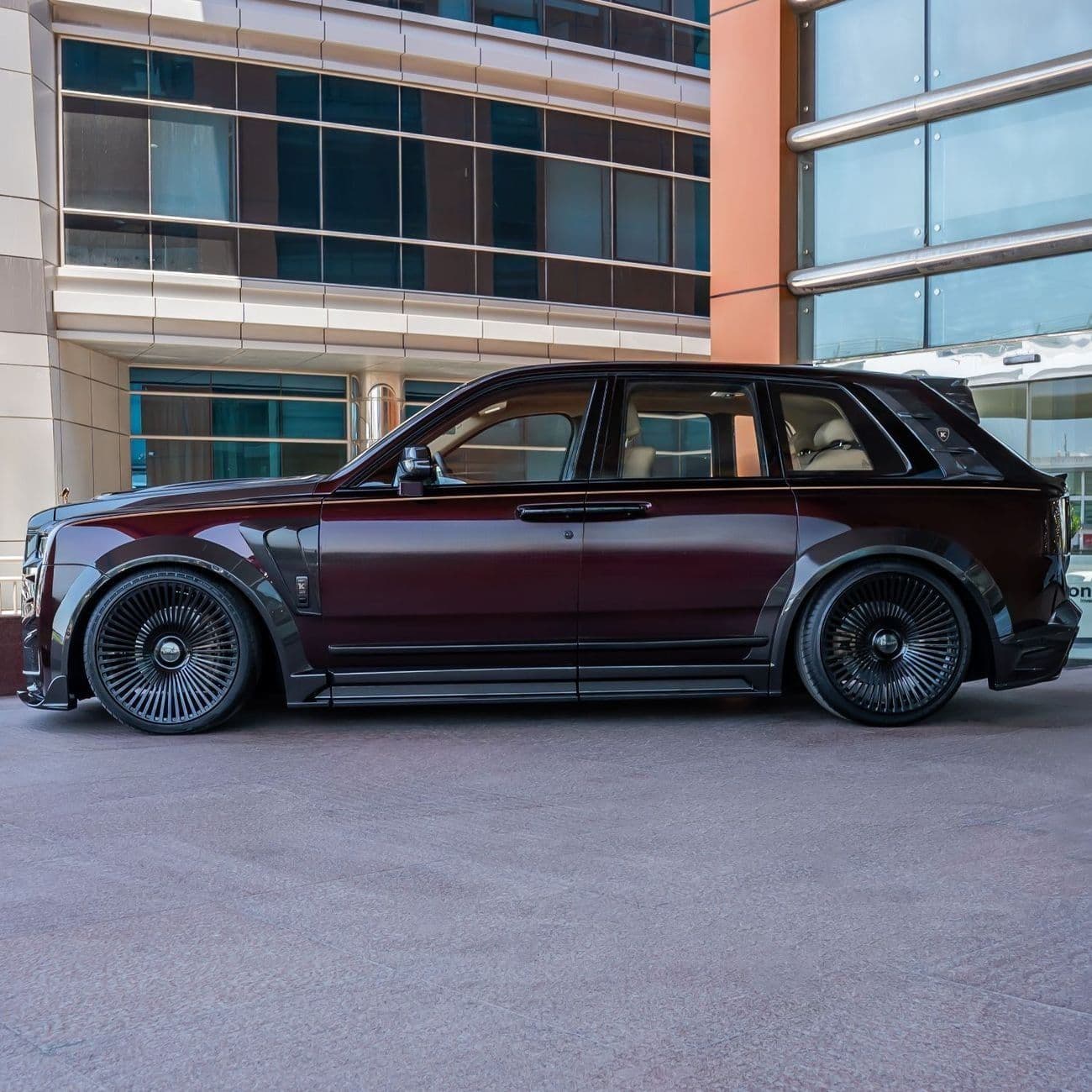 2020 Rolls Royce Cullinan BLACK BADGE thumbnail 3