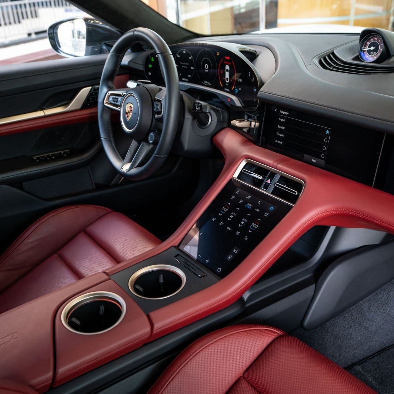 2020 Porsche Taycan TURBO thumbnail 7