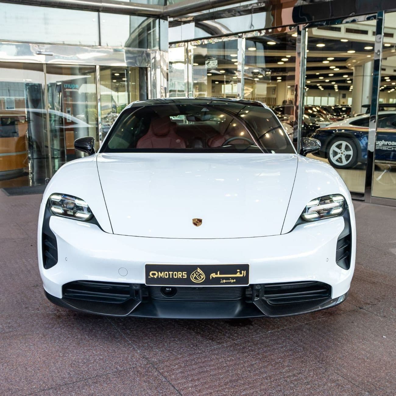 2020 Porsche Taycan TURBO thumbnail 4