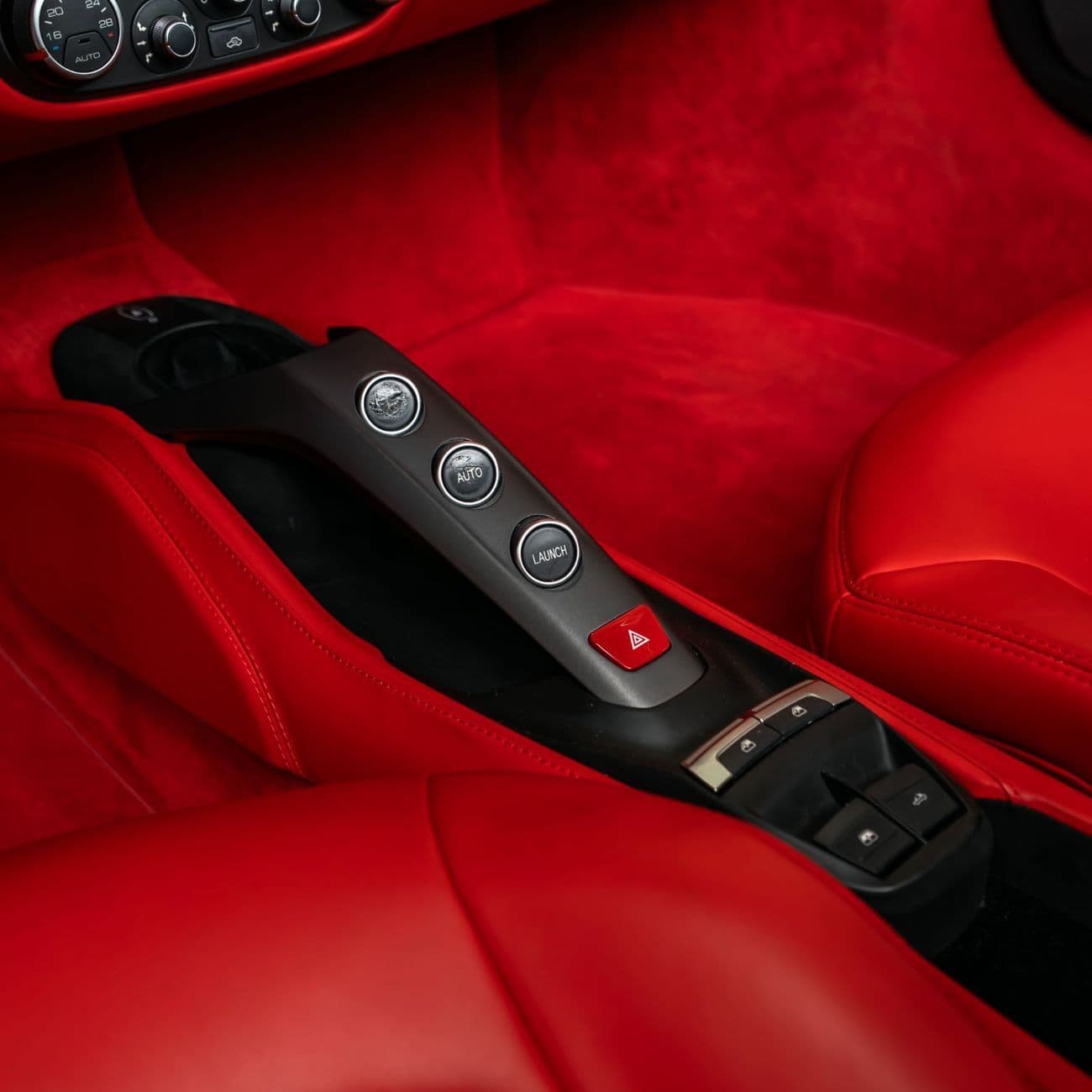 2018 Ferrari 488 Spider STANDARD thumbnail 8