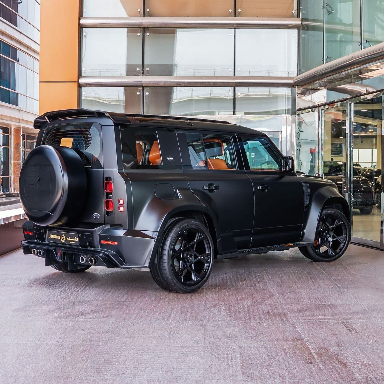 2023 Land Rover Defender 110 X P400 thumbnail 2