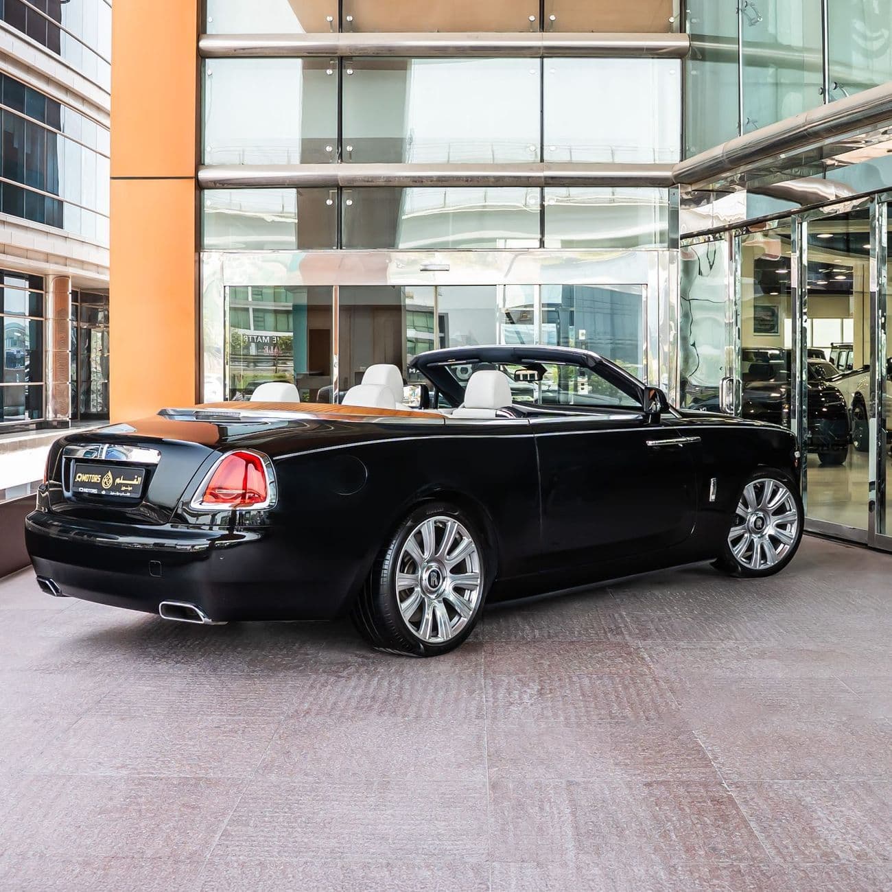 2017 Rolls Royce Dawn thumbnail 5