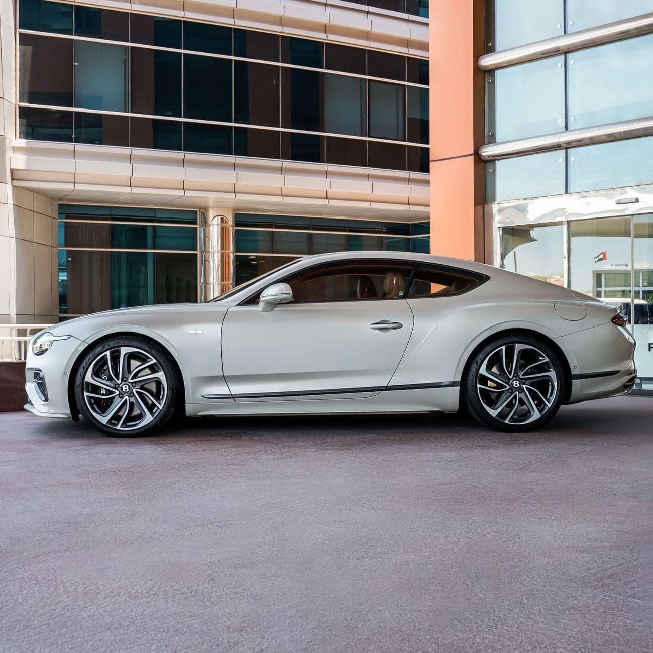 2025 Bentley Continental GT SPEED thumbnail 6
