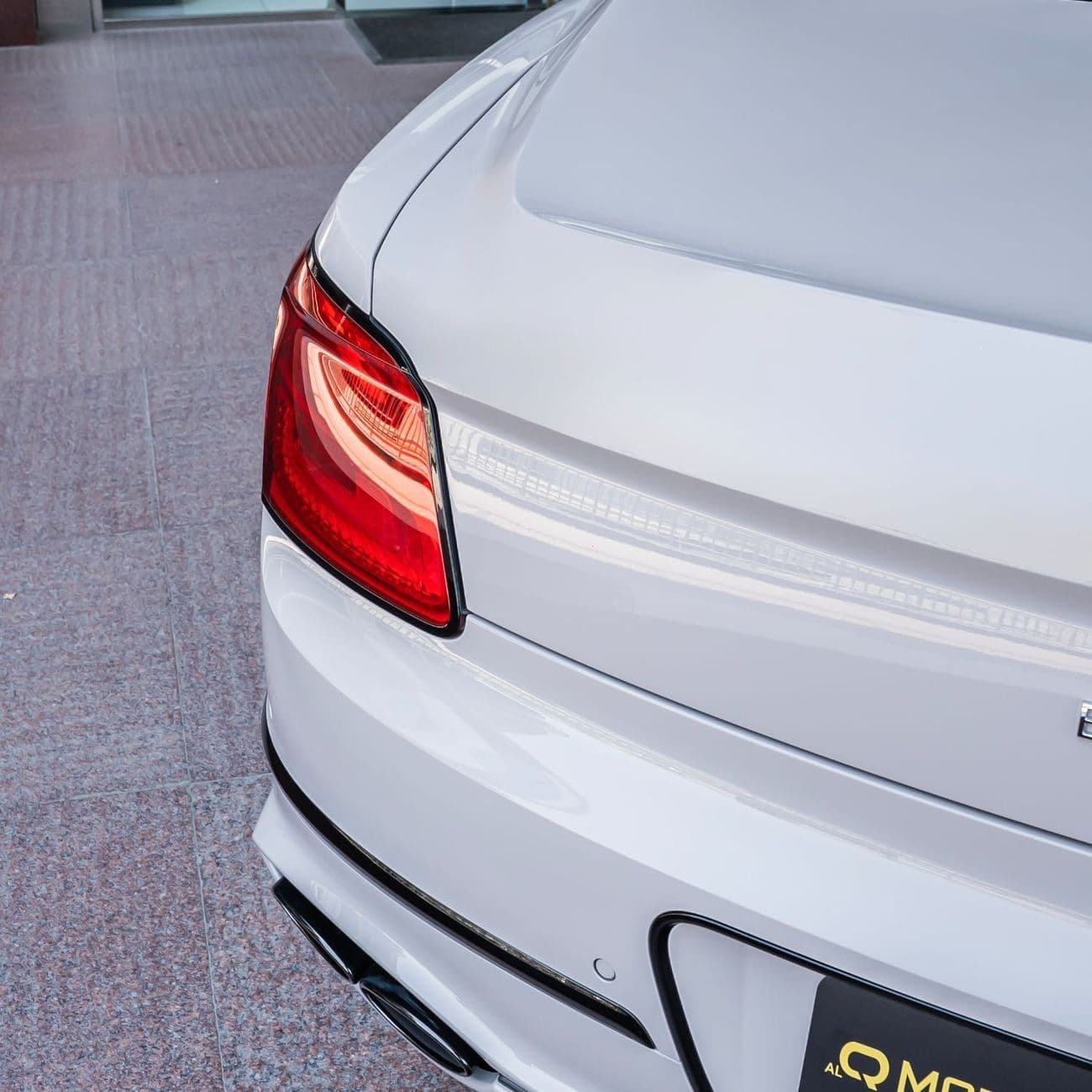 2023 Bentley Flying Spur STANDARD HYBRID thumbnail 4