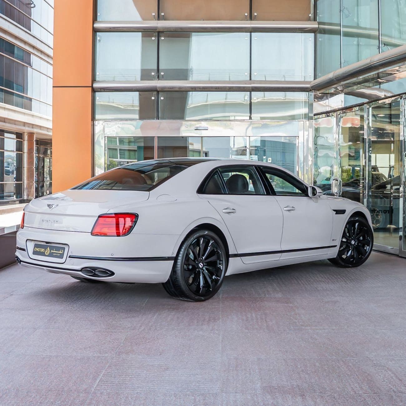 2023 Bentley Flying Spur STANDARD HYBRID thumbnail 2