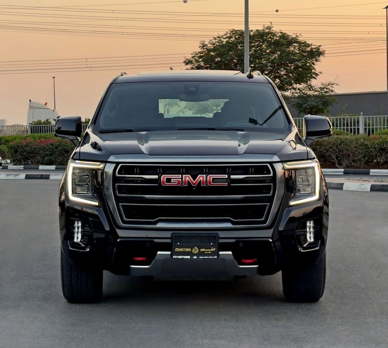2022 GMC Yukon AT4 thumbnail 2