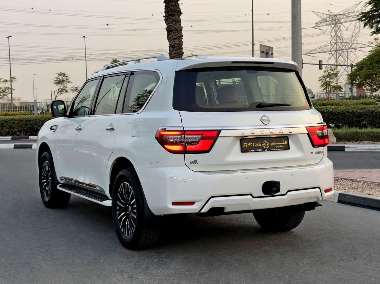 2023 Nissan Patrol SE PLATINUM CITY thumbnail 5