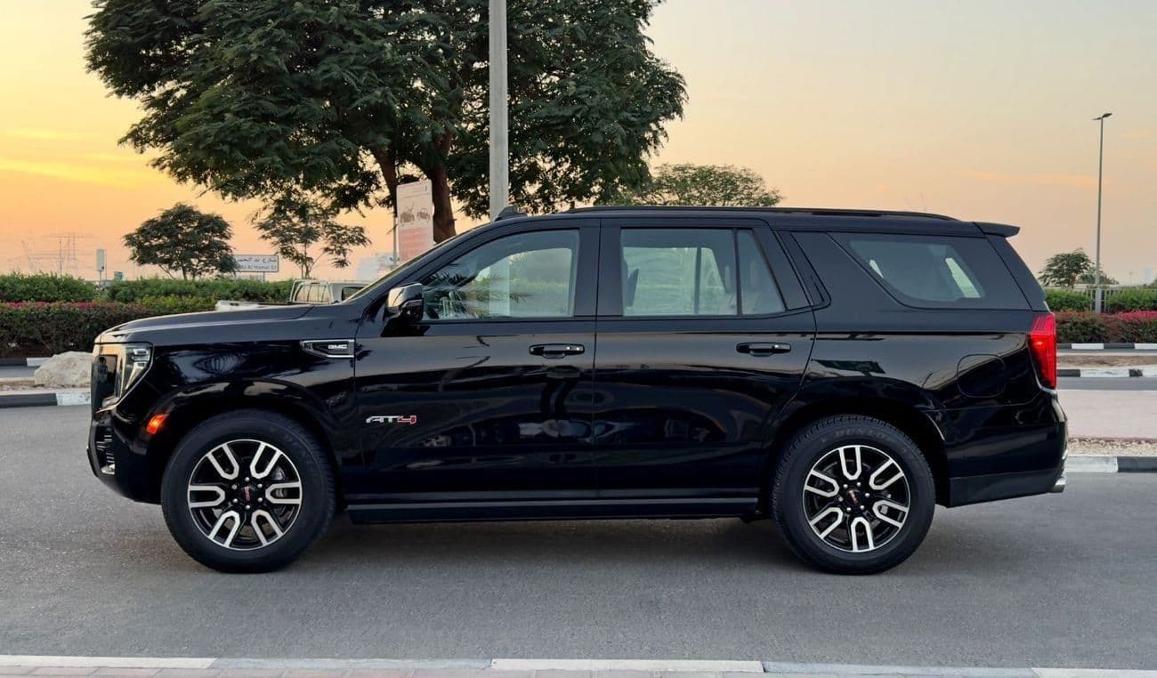 2022 GMC Yukon AT4 thumbnail 4