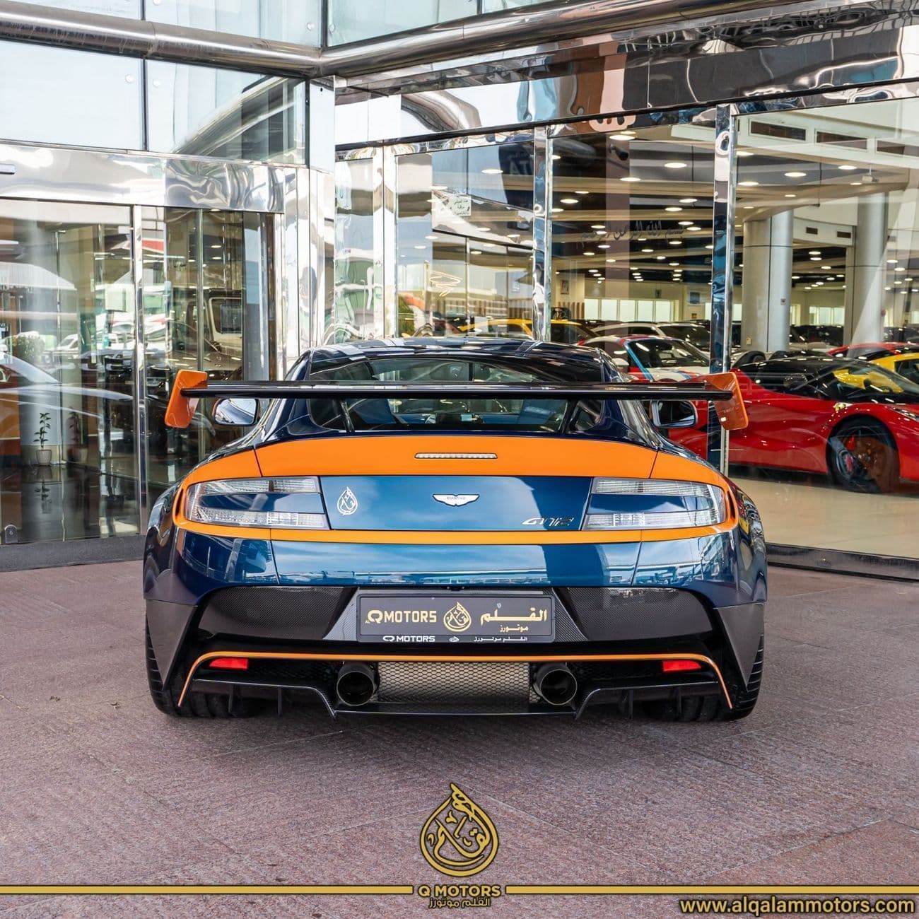 2016 Aston Martin V12 Vantage thumbnail 4