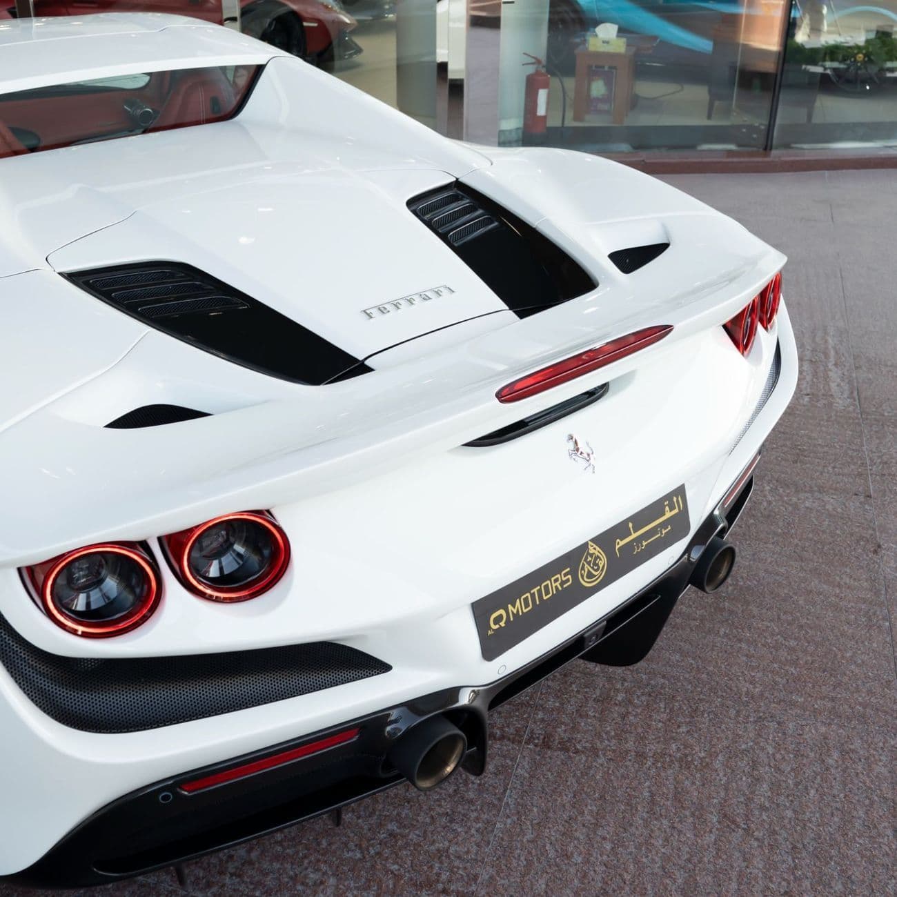 2021 Ferrari F8 Spider STANDARD thumbnail 5
