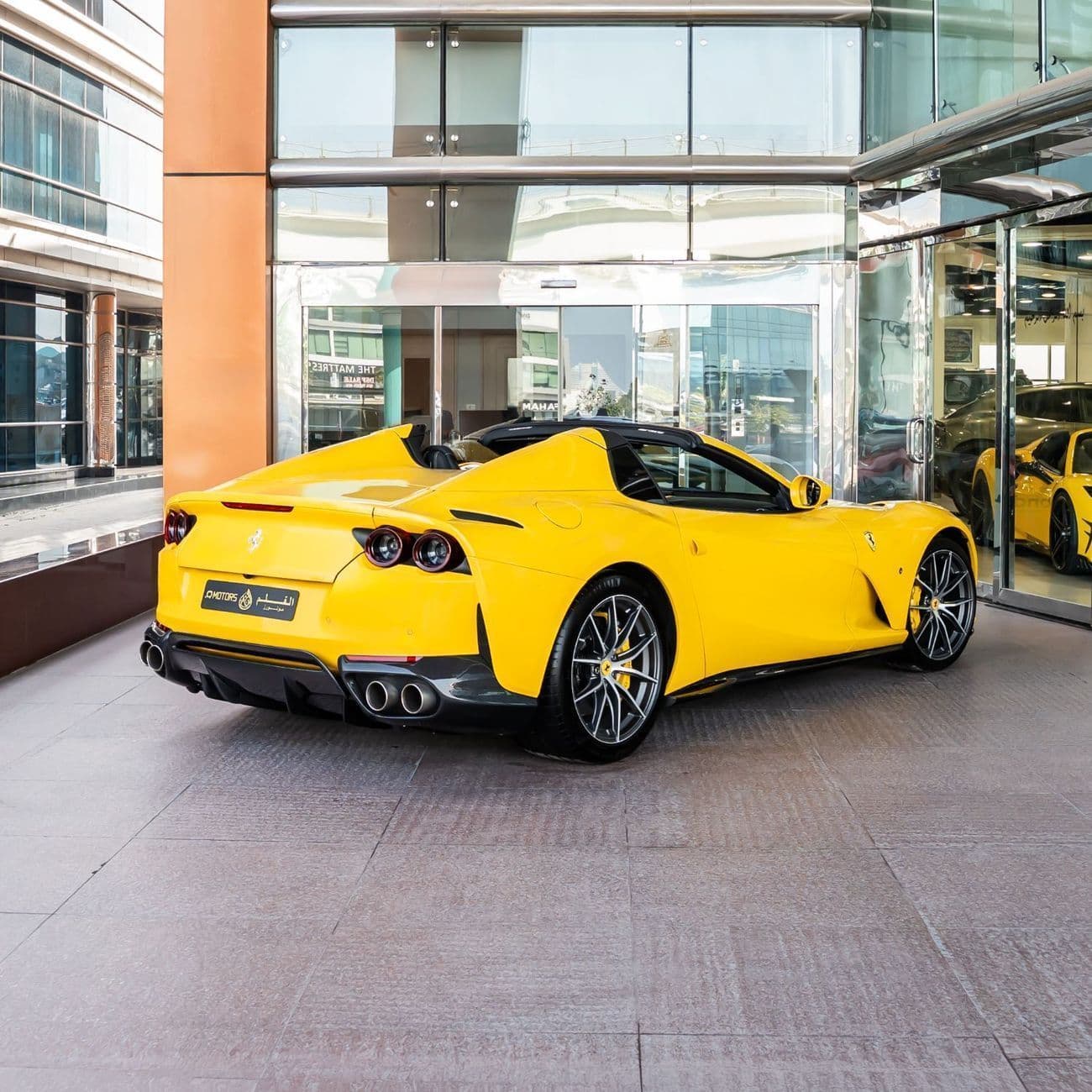 2022 Ferrari 812 GTS thumbnail 3