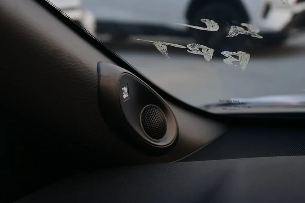 2025 Toyota Camry thumbnail 8