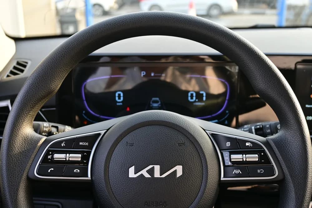 2025 Kia Seltos thumbnail 9