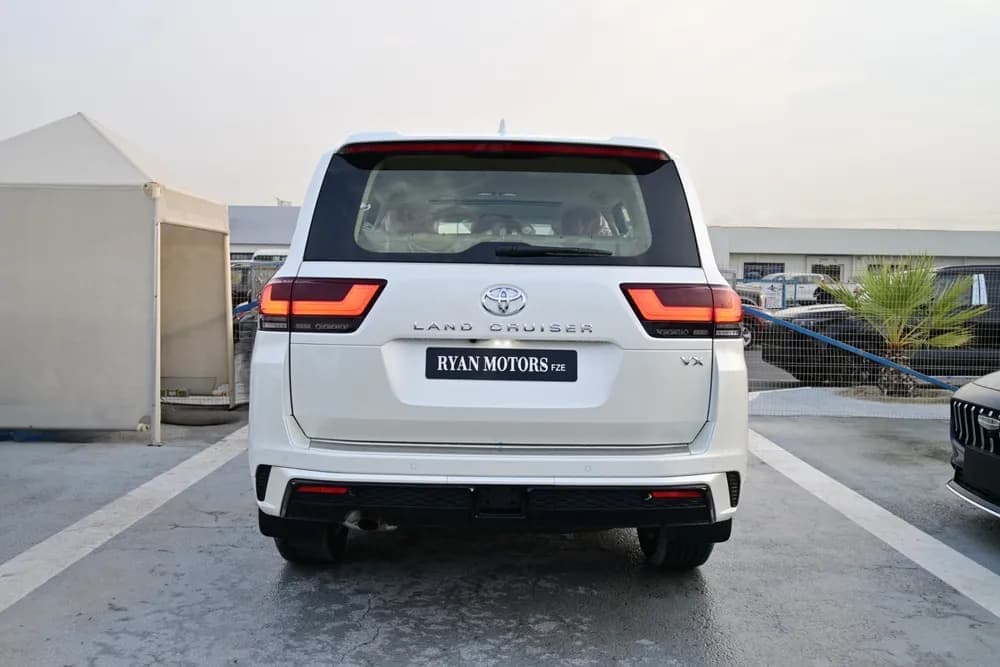 2025 Toyota Land Cruiser thumbnail 6