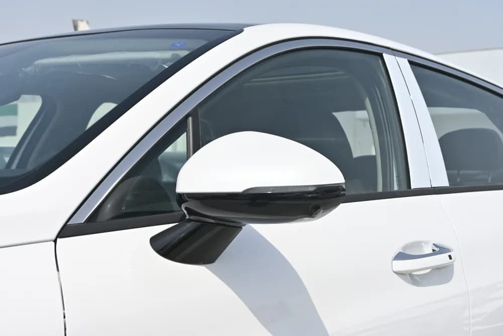 2026 Kia K5 thumbnail 2