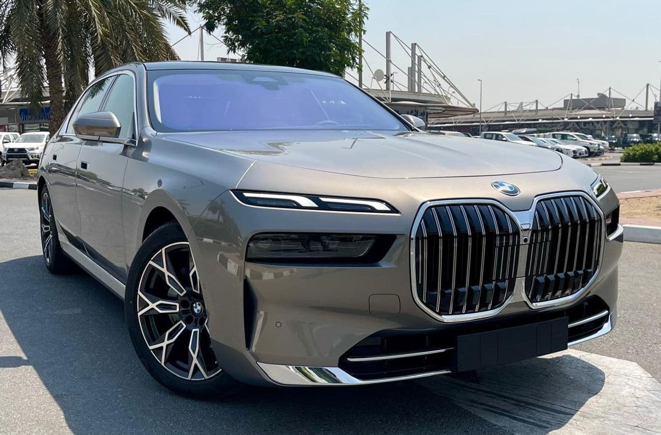 2026 BMW 735i MASTERCLASS M SPORT PACKAGE thumbnail 3