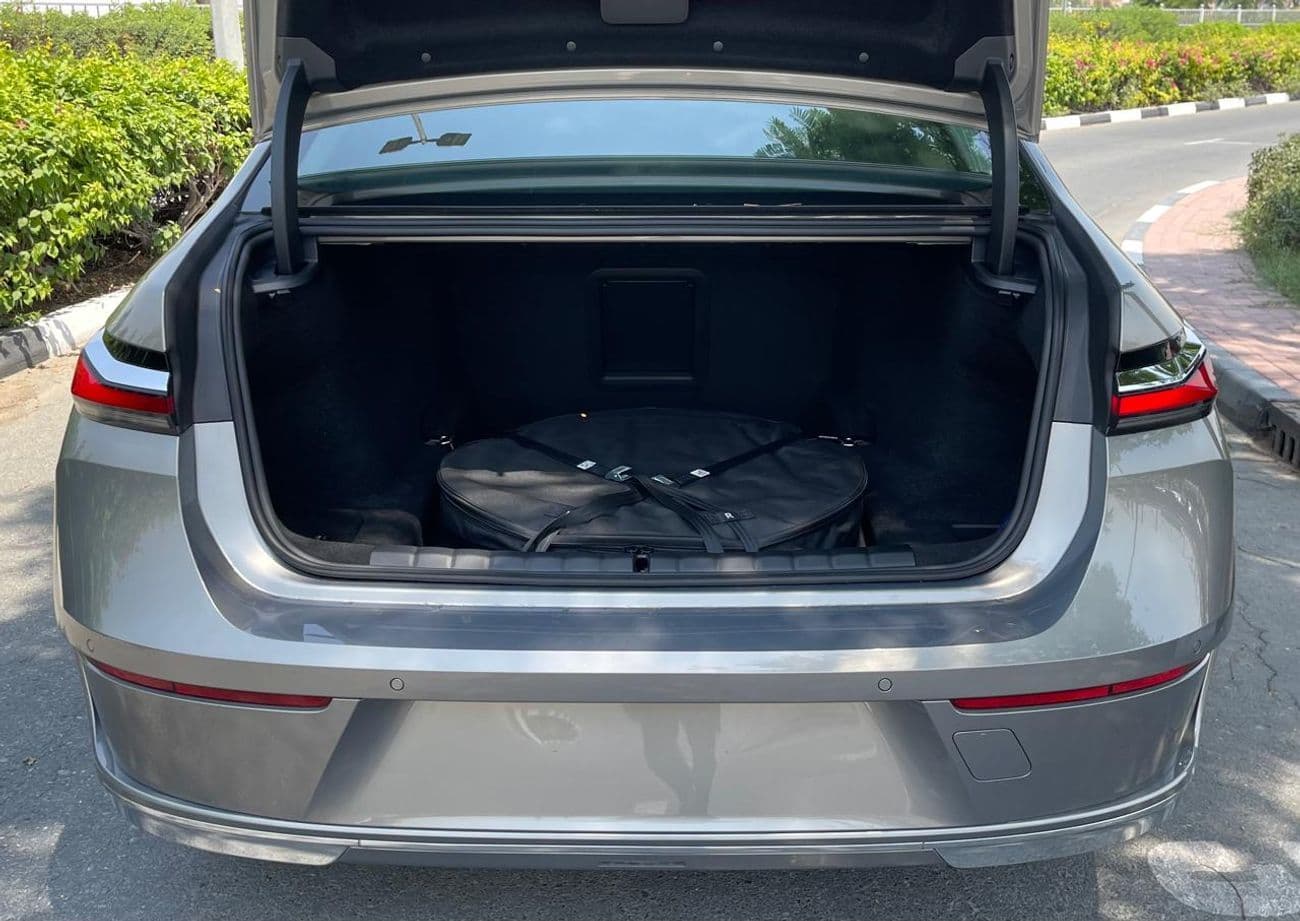 2026 BMW 735i MASTERCLASS M SPORT PACKAGE thumbnail 8