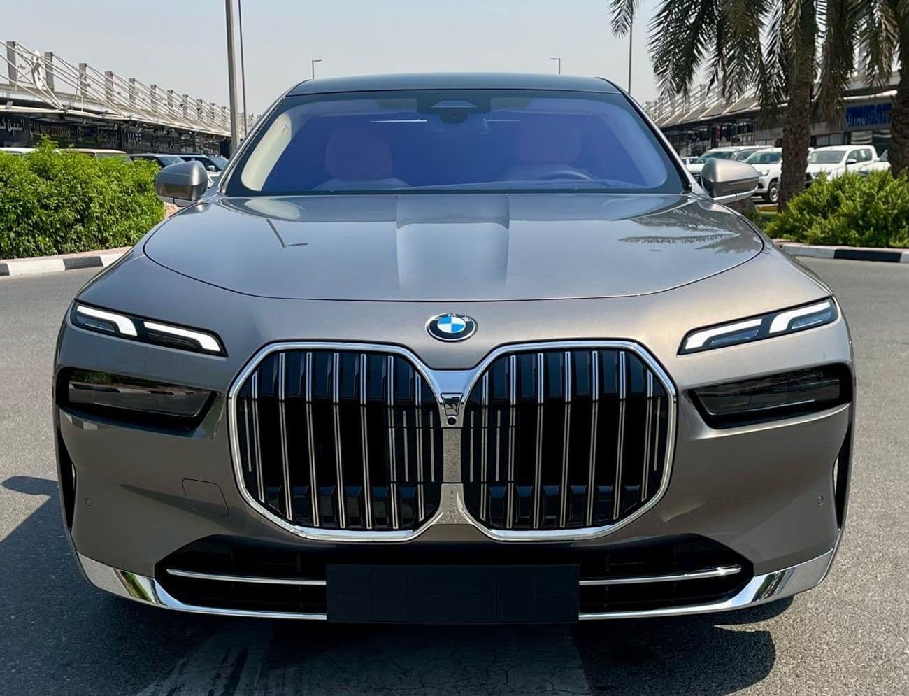2026 BMW 735i MASTERCLASS M SPORT PACKAGE thumbnail 2