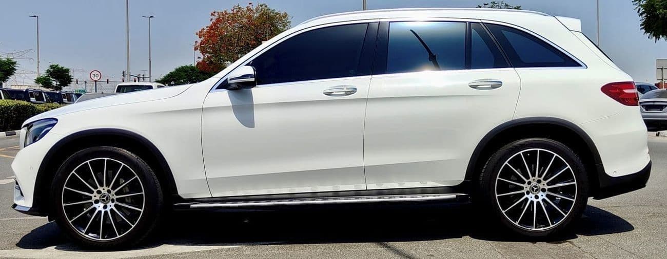 2018 Mercedes Benz GLC250 AMG thumbnail 4