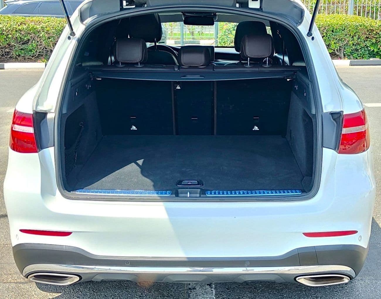2018 Mercedes Benz GLC250 AMG thumbnail 8