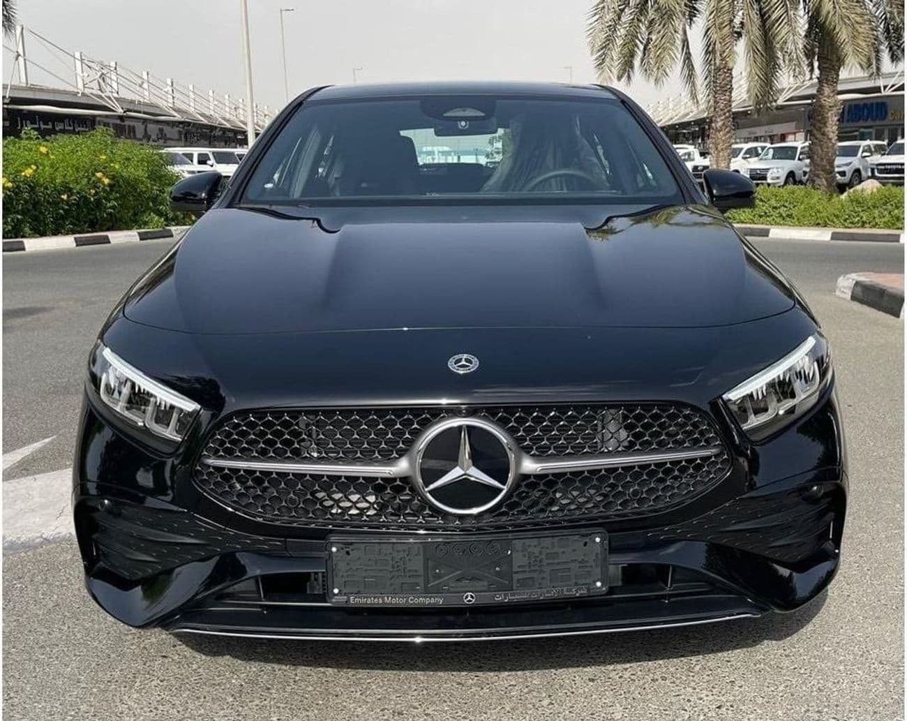 2025 Mercedes Benz A 200 AMG thumbnail 2