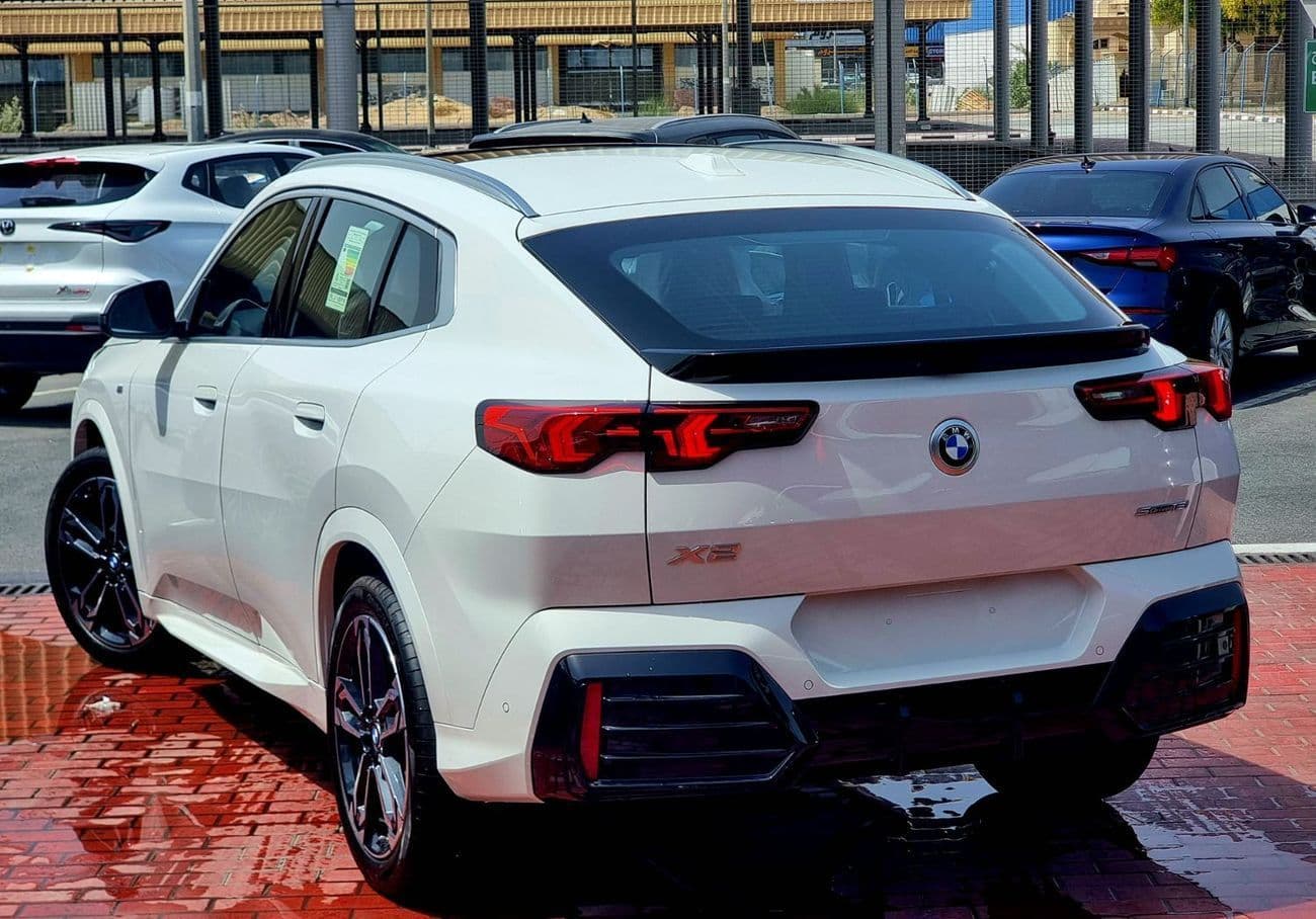 2026 BMW X2 thumbnail 4