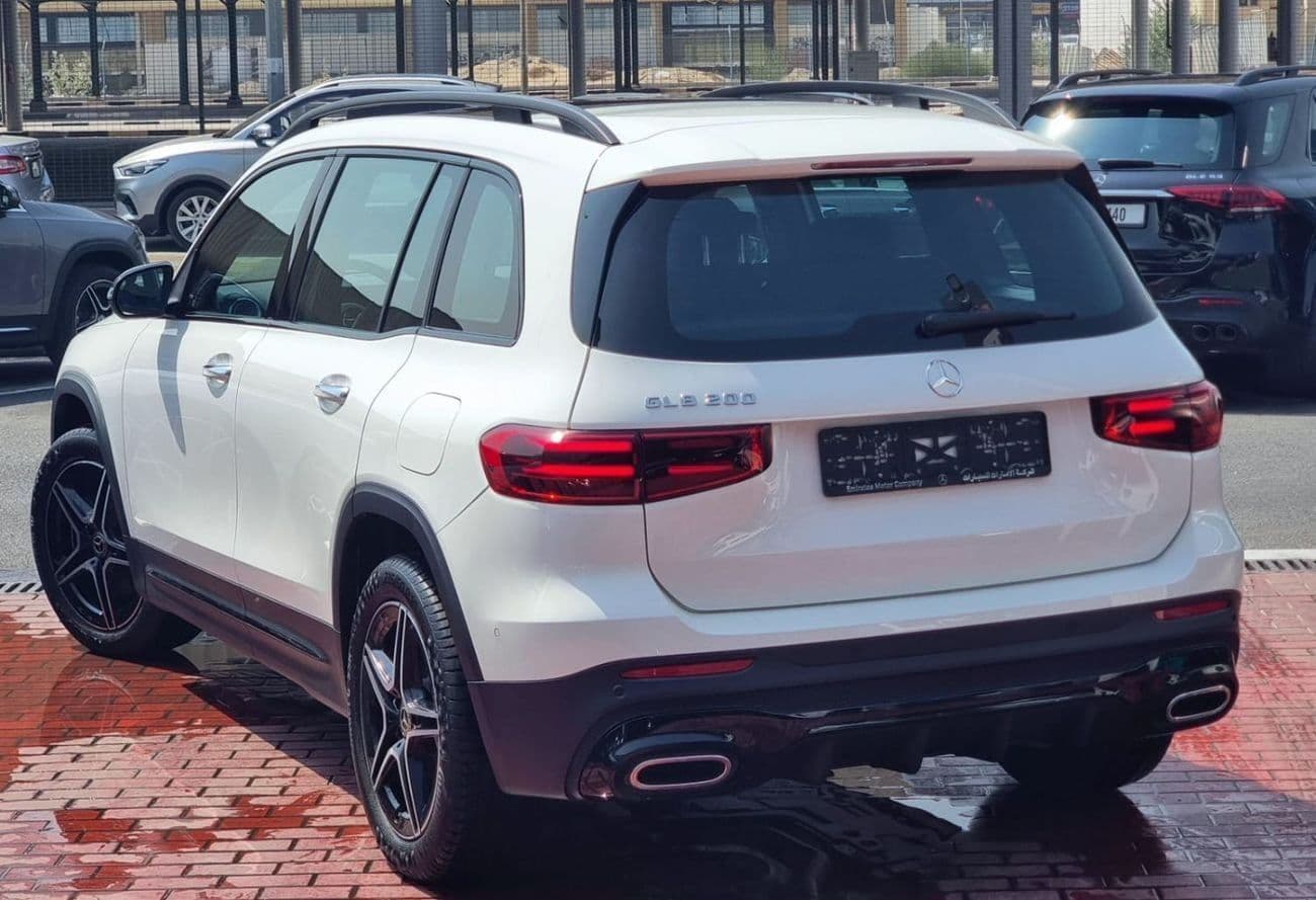 2025 Mercedes Benz GLB200 STANDARD thumbnail 7