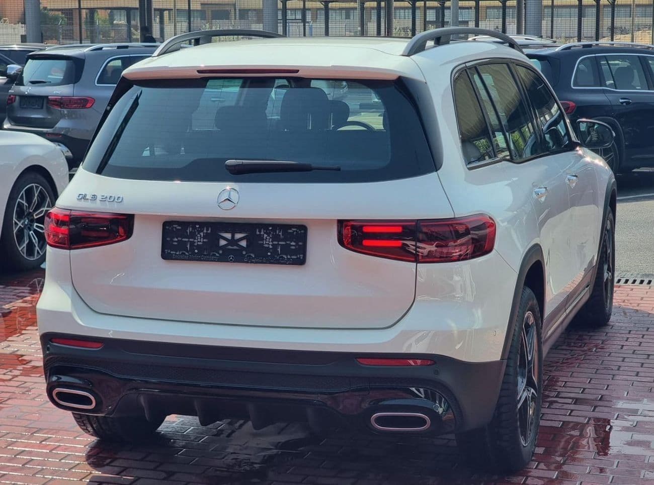 2025 Mercedes Benz GLB200 STANDARD thumbnail 5