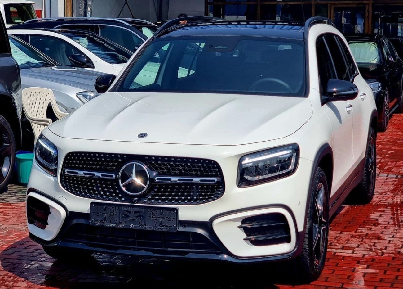 2025 Mercedes Benz GLB200 STANDARD thumbnail 3