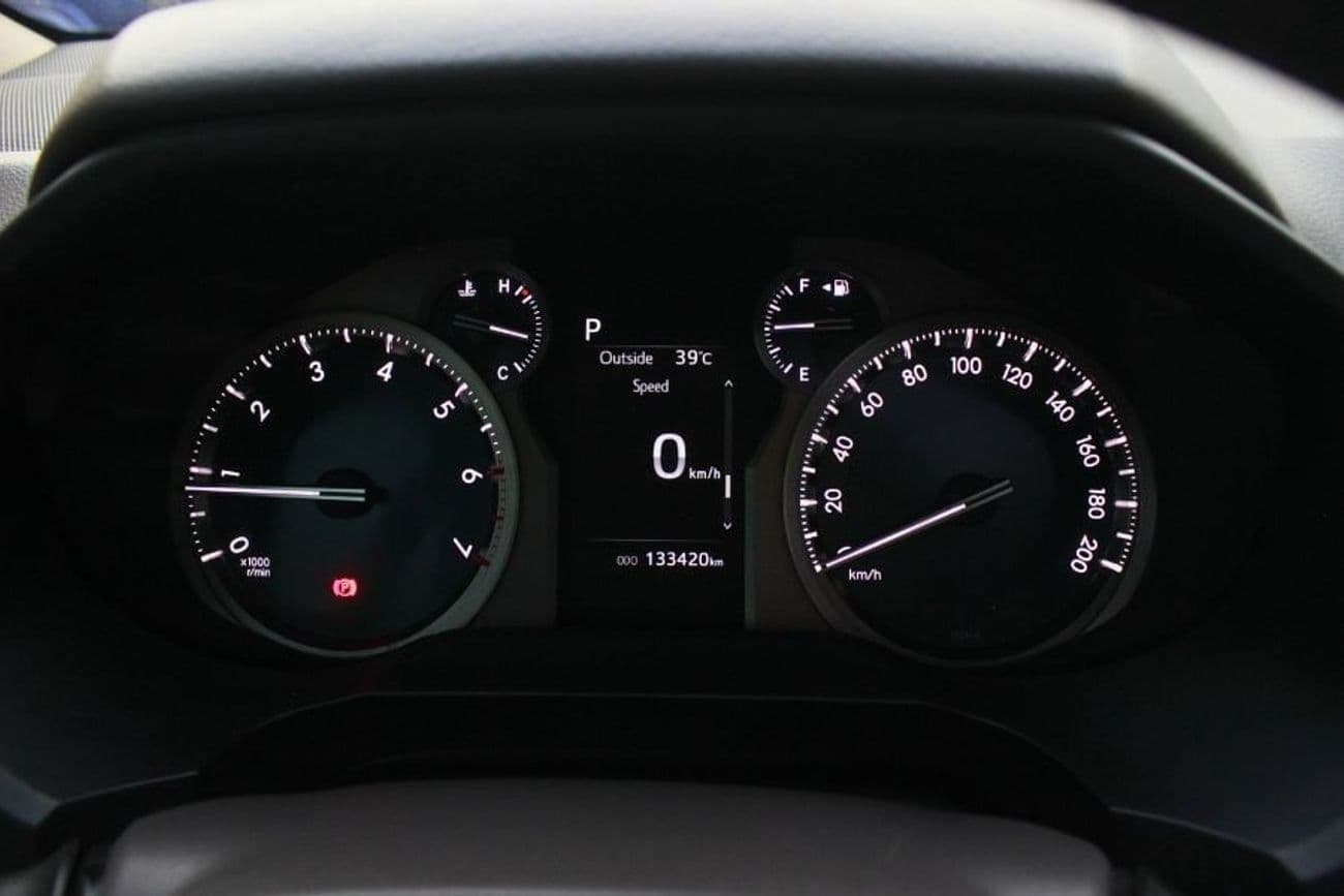 2022 Toyota Prado ADVENTURE thumbnail 8