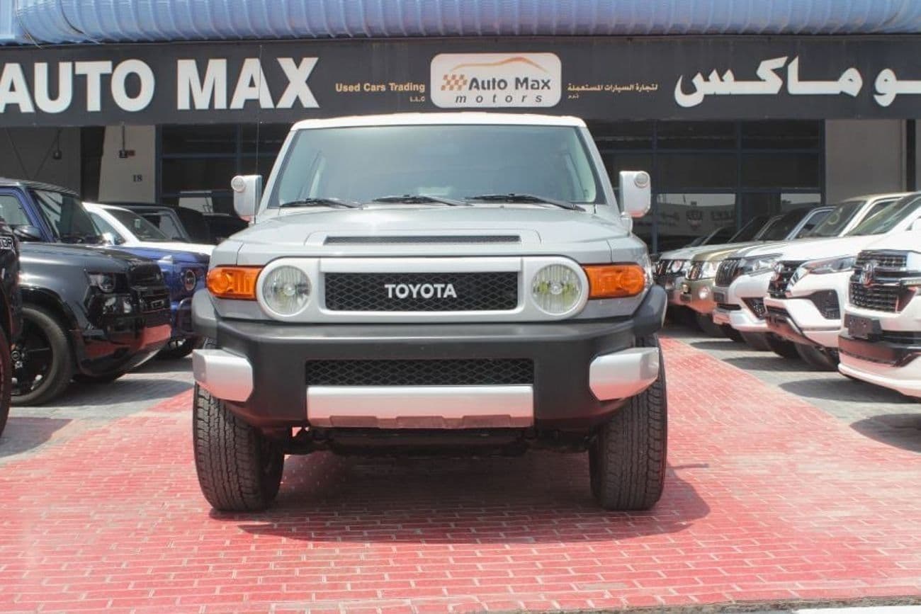 2018 Toyota FJ Cruiser GXR thumbnail 2
