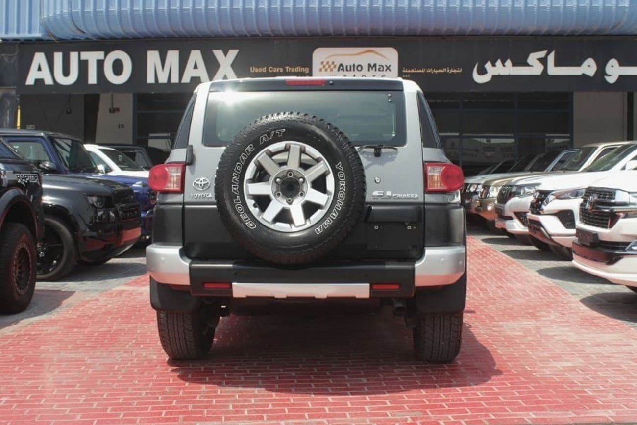 2018 Toyota FJ Cruiser GXR thumbnail 5