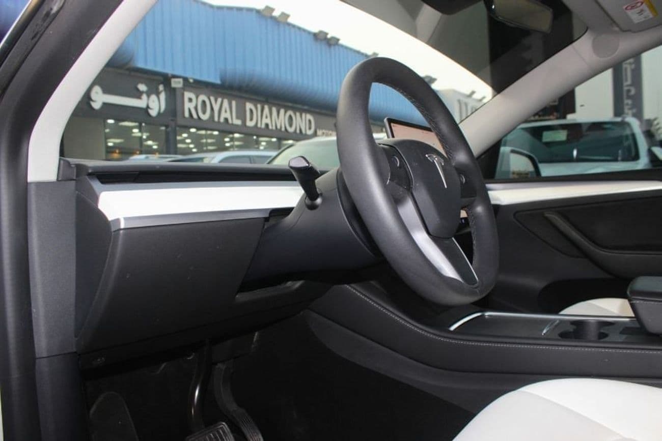 2022 Tesla Model Y LONG RANGE thumbnail 8