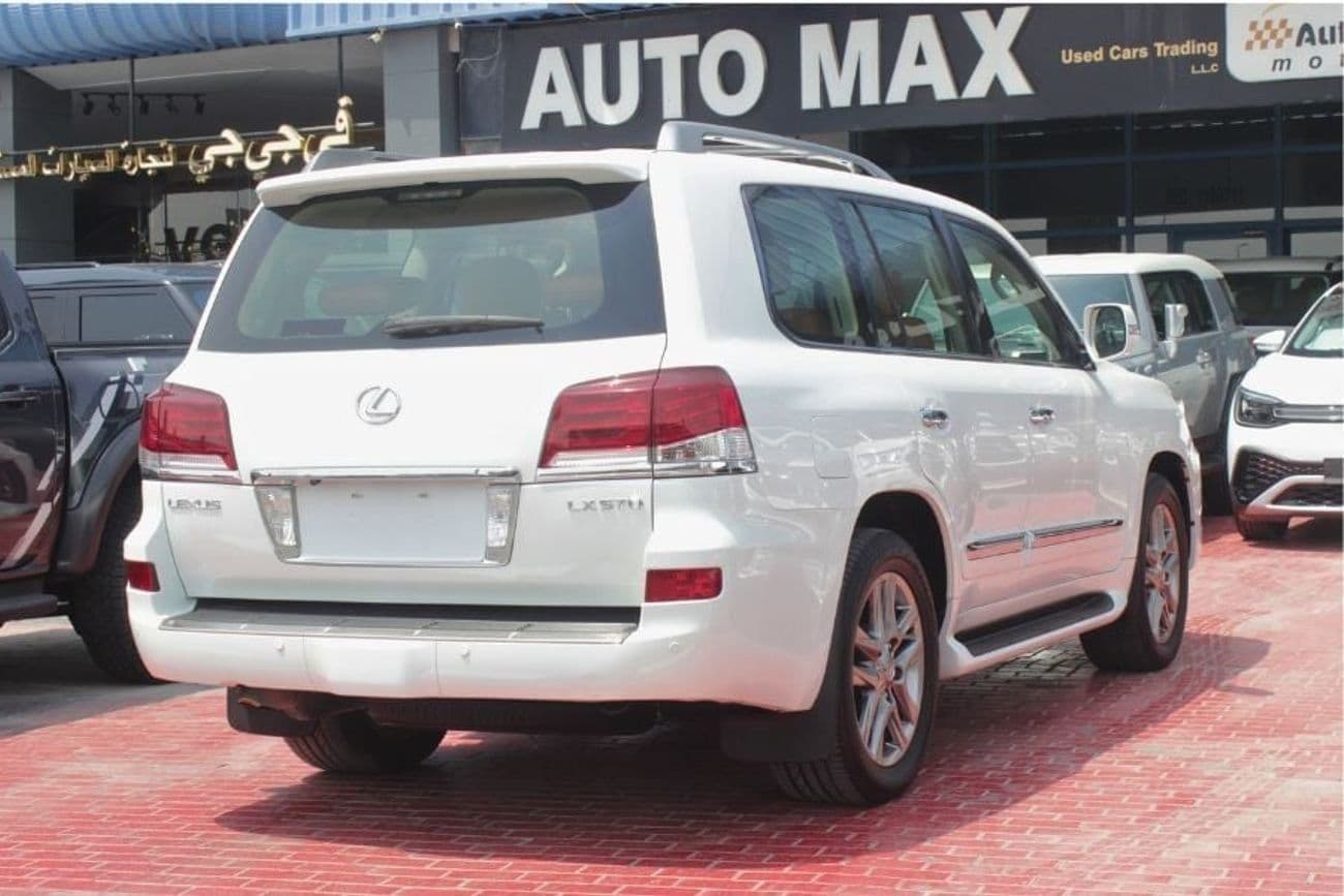 2013 Lexus LX570 PLATINUM thumbnail 4