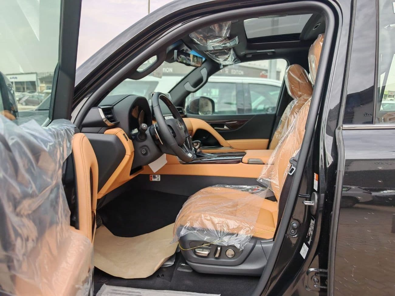 2026 Lexus LX600 SIGNATURE thumbnail 4