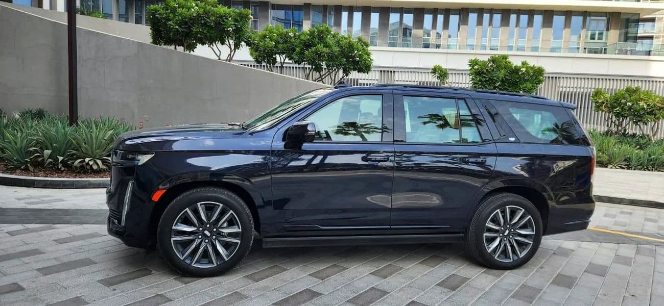2021 Cadillac Escalade thumbnail 3